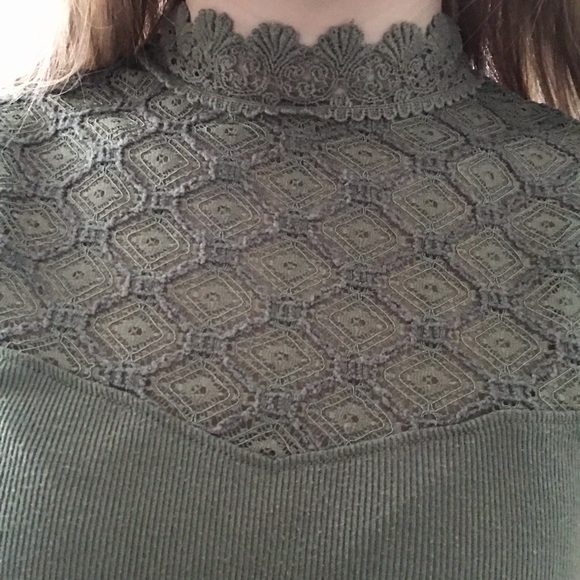 green cute blouse - Picture 2 of 4